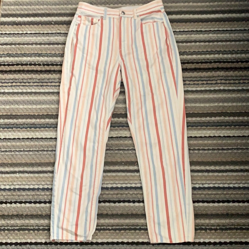 American Eagle Mom Jeans Size 8